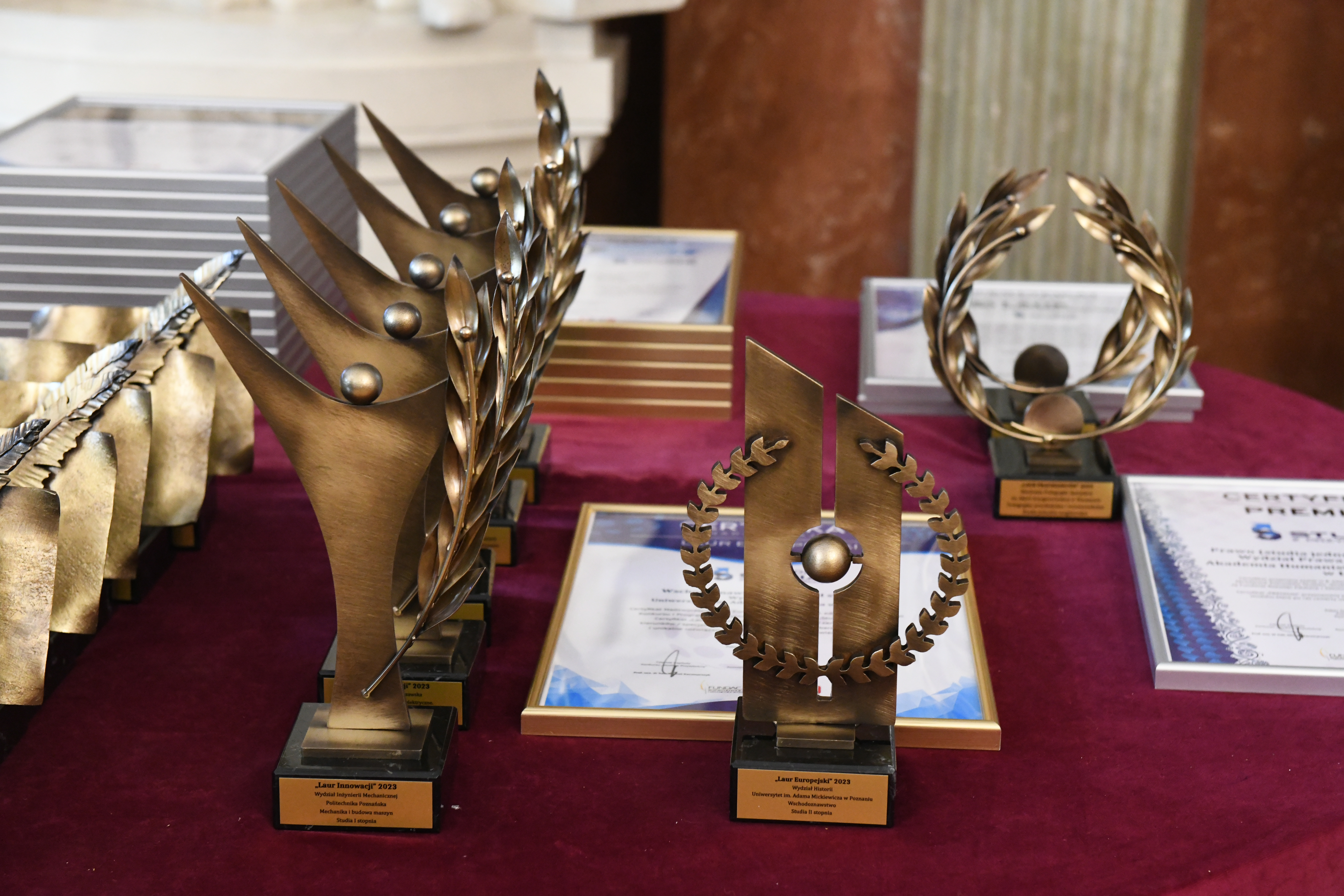 Certyfikaty Akredytacyjne "Studia z przyszłością"