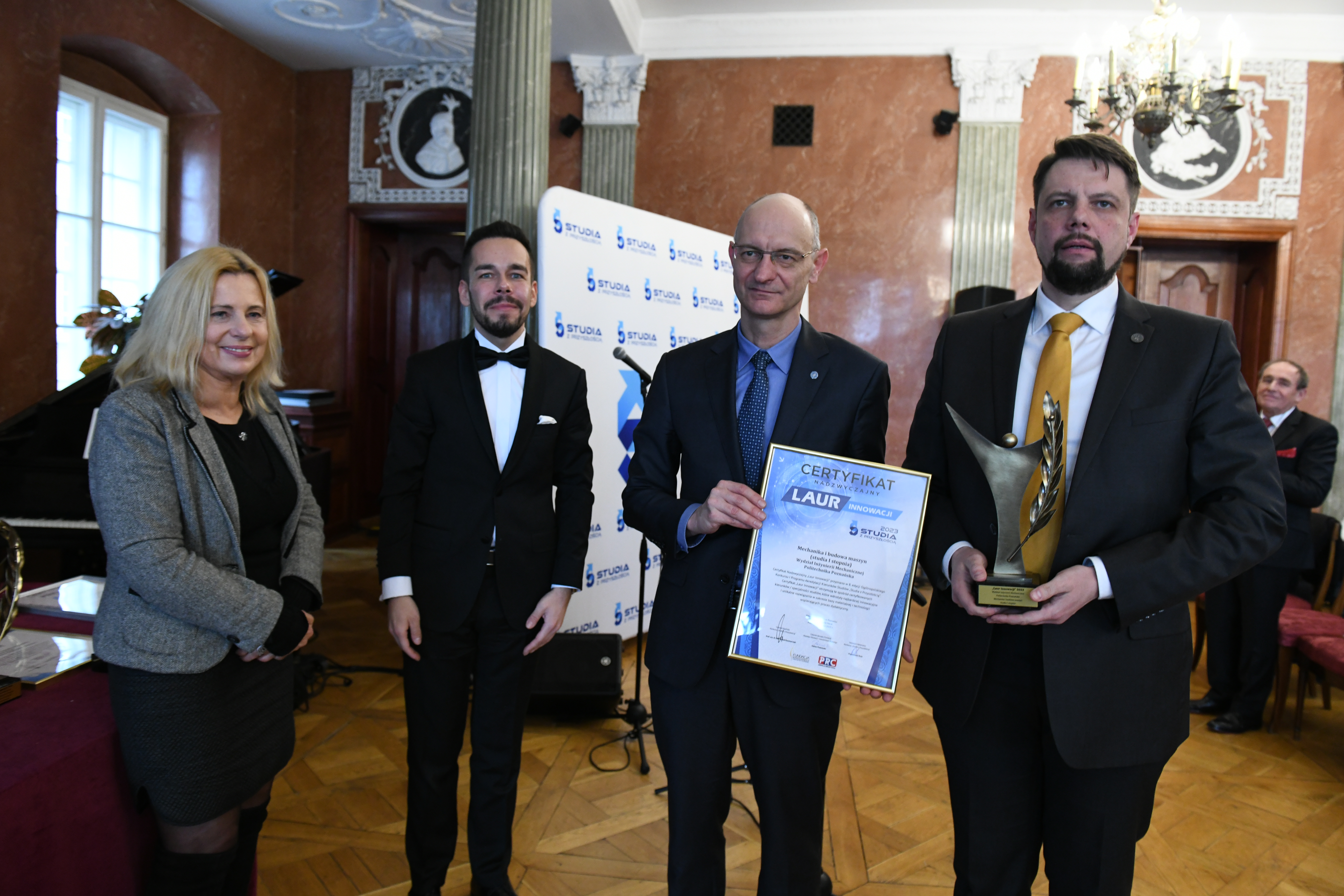 Certyfikaty Akredytacyjne "Studia z przyszłością"